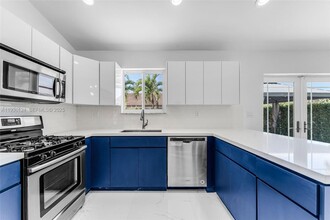 15042 SW 149th Ct in Miami, FL - Building Photo - Building Photo