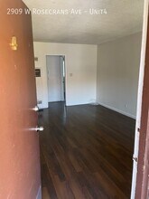 2909 W Rosecrans Ave in Gardena, CA - Building Photo - Building Photo