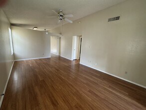 7427 W Cherry Hills Dr in Peoria, AZ - Foto de edificio - Building Photo
