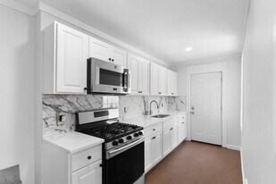 366 Remington St in Bridgeport, CT - Building Photo