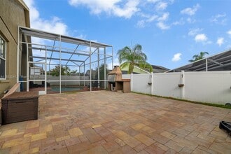 10327 Meadow Crossing Dr in Tampa, FL - Building Photo - Building Photo