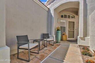 1138 E Amberwood Dr, Unit 1027 in Phoenix, AZ - Foto de edificio - Building Photo