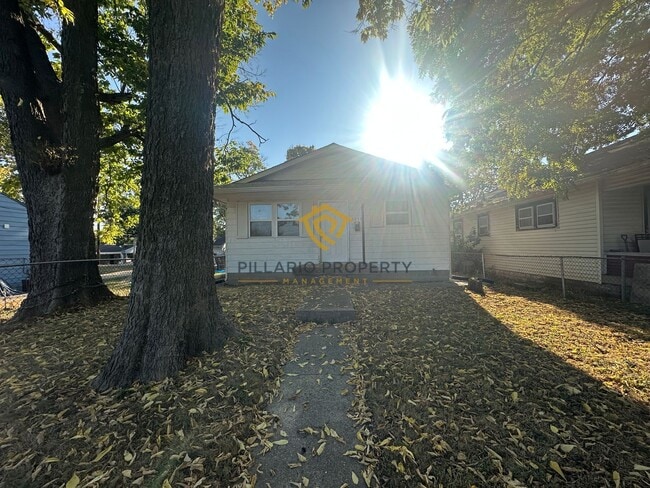 property at 2953 Lasalle St