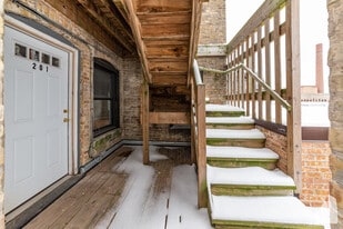 545 Chestnut St, Unit 817-205