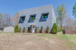 30 Oak Glen Dr in Greenville, SC - Building Photo