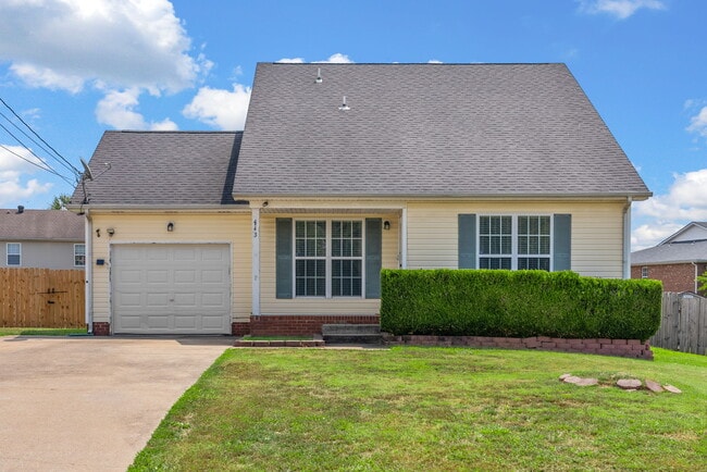 443 Cranklen Cir in Clarksville, TN - Building Photo - Building Photo