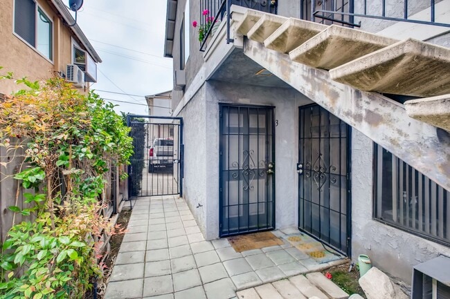 4256 Cherokee Ave in San Diego, CA - Building Photo - Building Photo