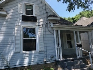 property at 929 W Madison St