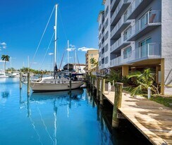 2415 NW 16th Street Rd, Unit 303-01 in Miami, FL - Building Photo