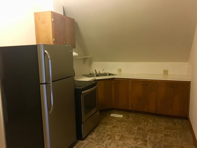 236 N Orange St-Unit -B in Coats, NC - Building Photo - Building Photo