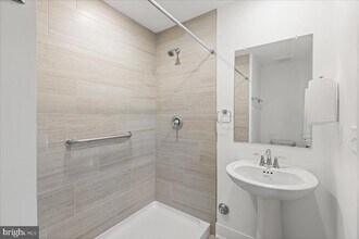 122 ADA Hightower Ave in Hopewell Township, NJ - Building Photo - Building Photo