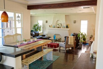 141 S Brighton St in Burbank, CA - Building Photo - Building Photo