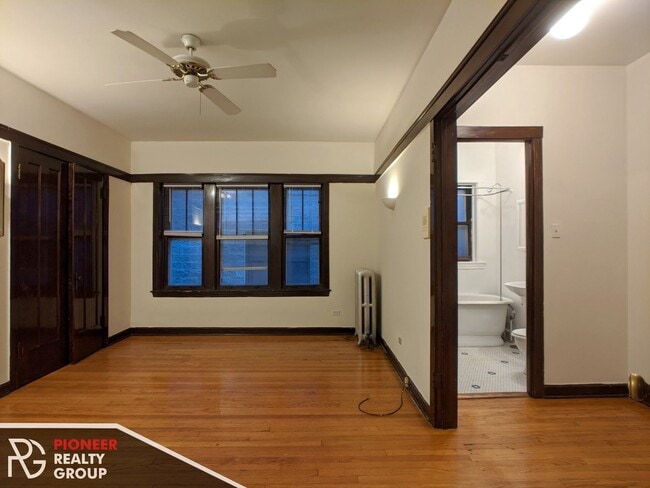 822 W Waveland Ave, Unit 816-13 in Chicago, IL - Foto de edificio - Building Photo