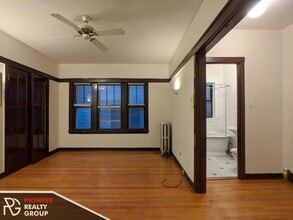 822 W Waveland Ave in Chicago, IL - Foto de edificio - Building Photo