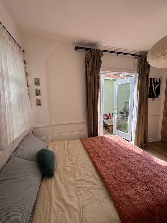 835 Pacific St, Unit Home in the courtyard in Santa Monica, CA - Foto de edificio