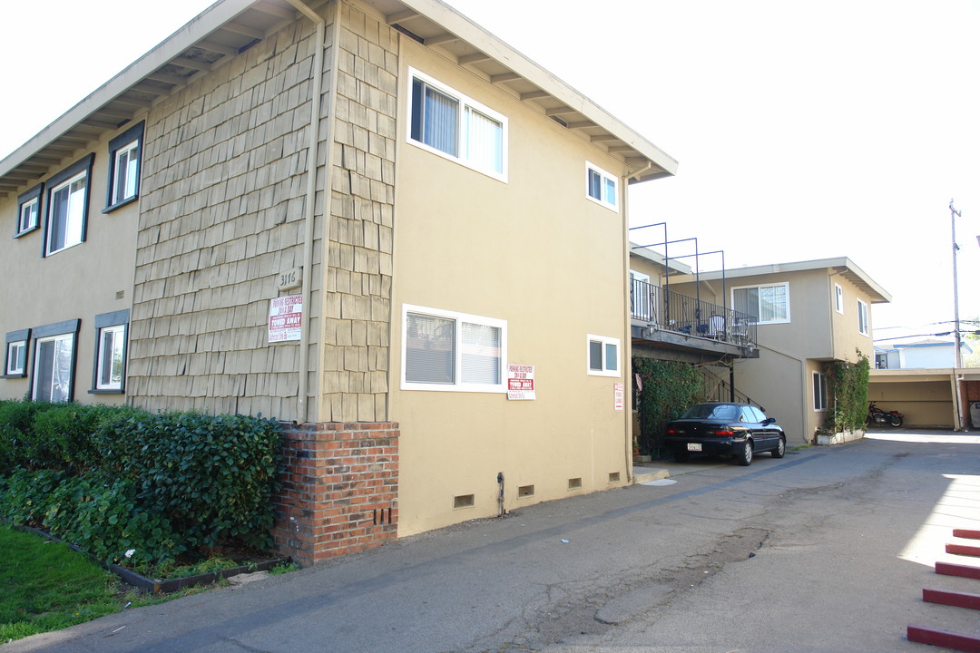 3166-3176 Cadillac Dr in San Jose, CA - Building Photo