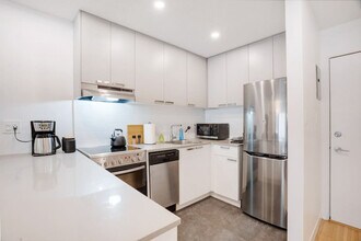 1550 W 11th Ave in Vancouver, BC - Building Photo - Building Photo