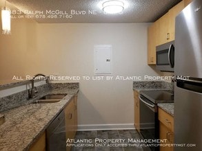 383 Ralph McGill Blvd NE in Atlanta, GA - Foto de edificio - Building Photo
