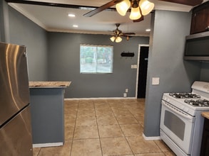 715 S Pine St in Escondido, CA - Building Photo - Building Photo