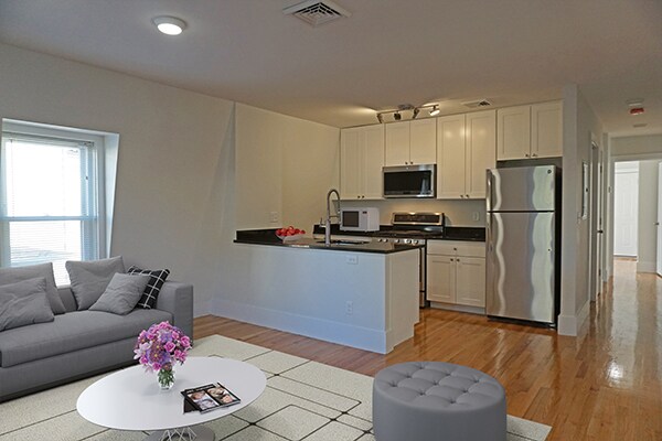 4 Osgood St, Unit R03