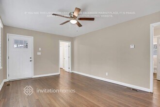 4802 Glenwood Rd, Unit Garage in Decatur, GA - Building Photo - Building Photo