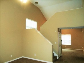 2464 Miami Village Dr in Miamisburg, OH - Building Photo - Building Photo