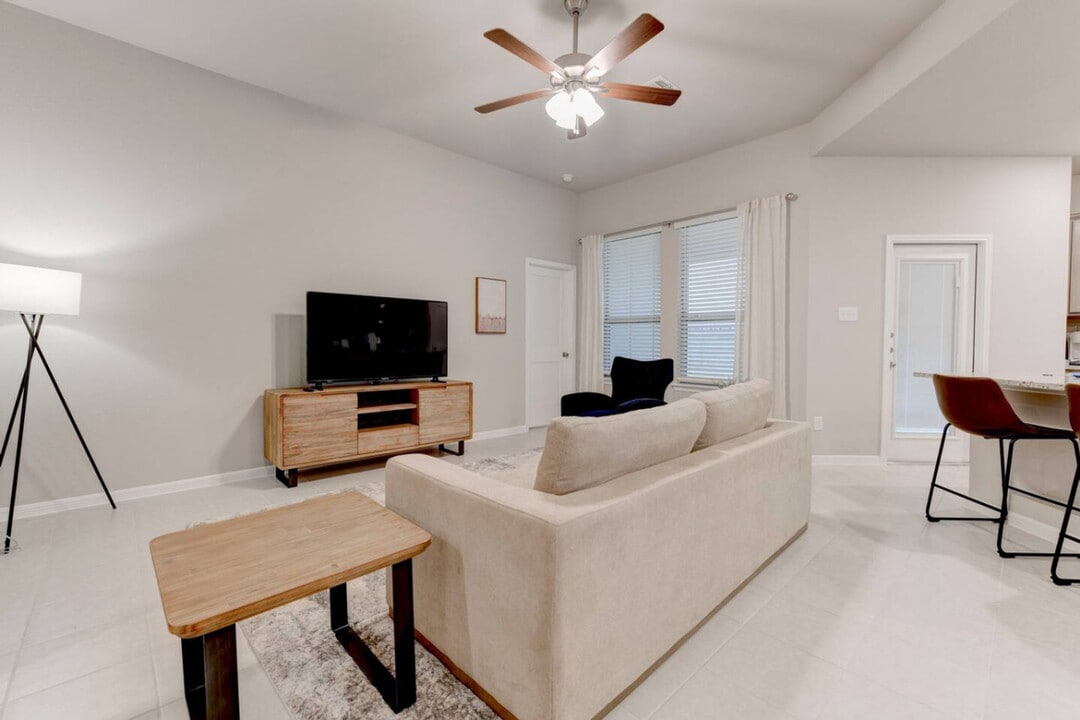 2036 Yarrelton Dr in Temple, TX - Building Photo