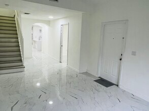 4950 White Mangrove Way E in Fort Lauderdale, FL - Building Photo - Building Photo