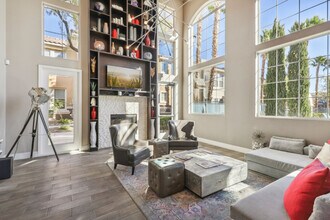 Venicia in Las Vegas, NV - Foto de edificio - Building Photo