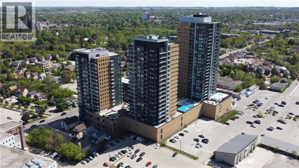 104 Garment St in Kitchener, ON - Building Photo