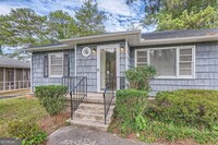 1747 Venetian Dr SW in Atlanta, GA - Building Photo - Building Photo