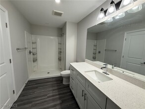 906 NW 30th St in Cape Coral, FL - Building Photo - Building Photo