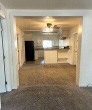 1572 Warner St in Chico, CA - Foto de edificio - Building Photo