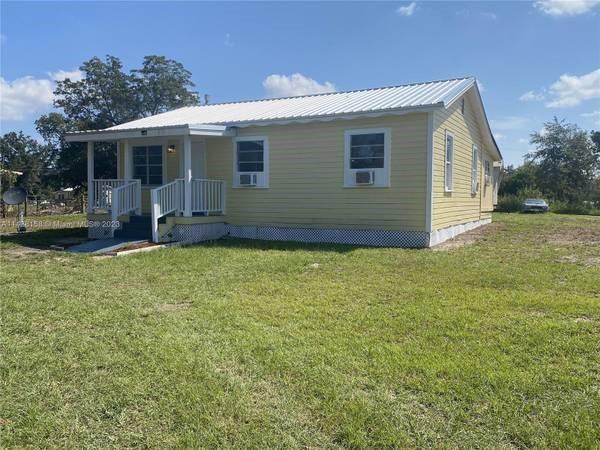 3130 Gregory St in Cottondale, FL - Building Photo - Building Photo