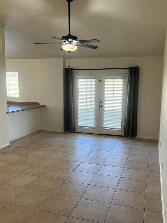 6335 E Brown Rd in Mesa, AZ - Building Photo - Building Photo