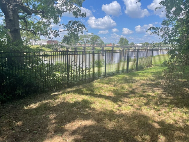 property at 1325 S Palisade St