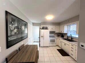 104 Michigan Ave in Highwood, IL - Building Photo - Building Photo