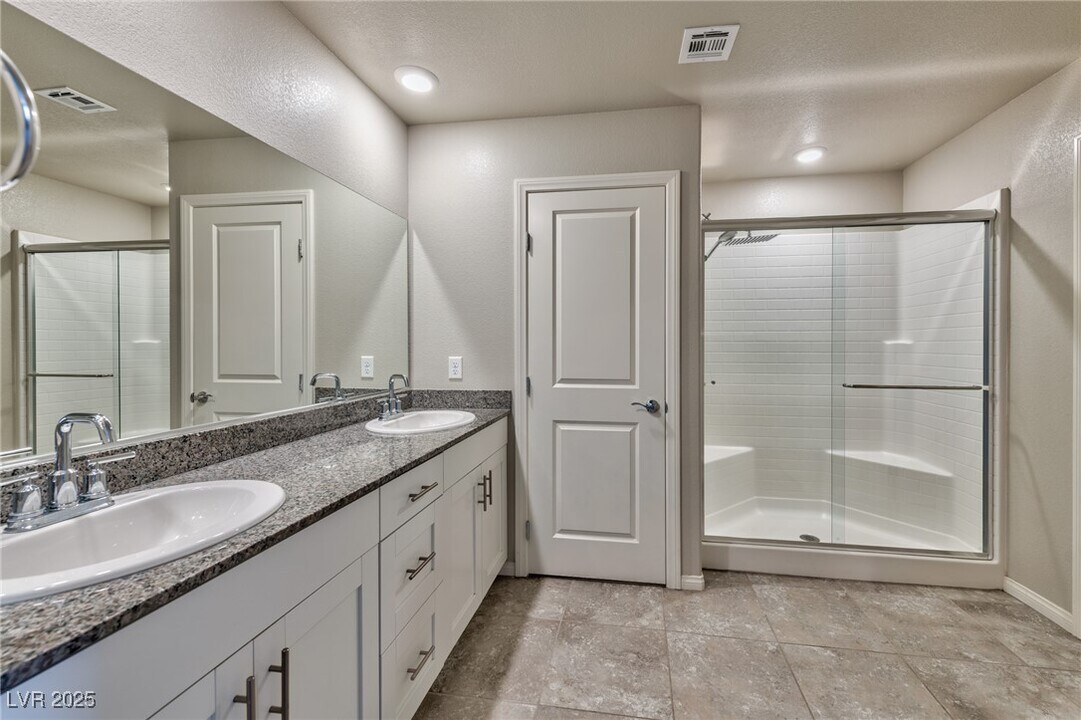 3939 Lambent Ave in North Las Vegas, NV - Building Photo