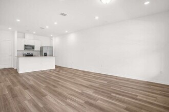 11272 Blue Bay Dr in Orlando, FL - Building Photo - Building Photo