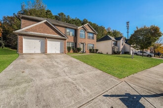 1906 Bridgestone Cir in Conyers, GA - Building Photo - Building Photo