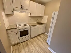 1862 Beacon St in Brookline, MA - Building Photo