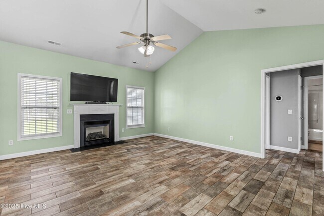 116 Moonstone Ct in Jacksonville, NC - Building Photo - Building Photo