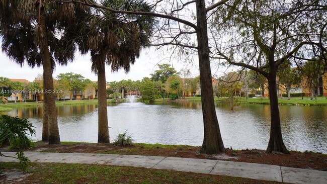 10701 Cleary Blvd in Plantation, FL - Building Photo - Building Photo