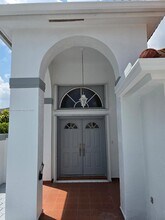 13230 NW 10th St in Miami, FL - Building Photo - Building Photo