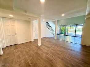 920 Pinehurst Dr in Las Vegas, NV - Building Photo - Building Photo
