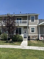 1771 E Skyline Dr in Eagle Mountain, UT - Building Photo