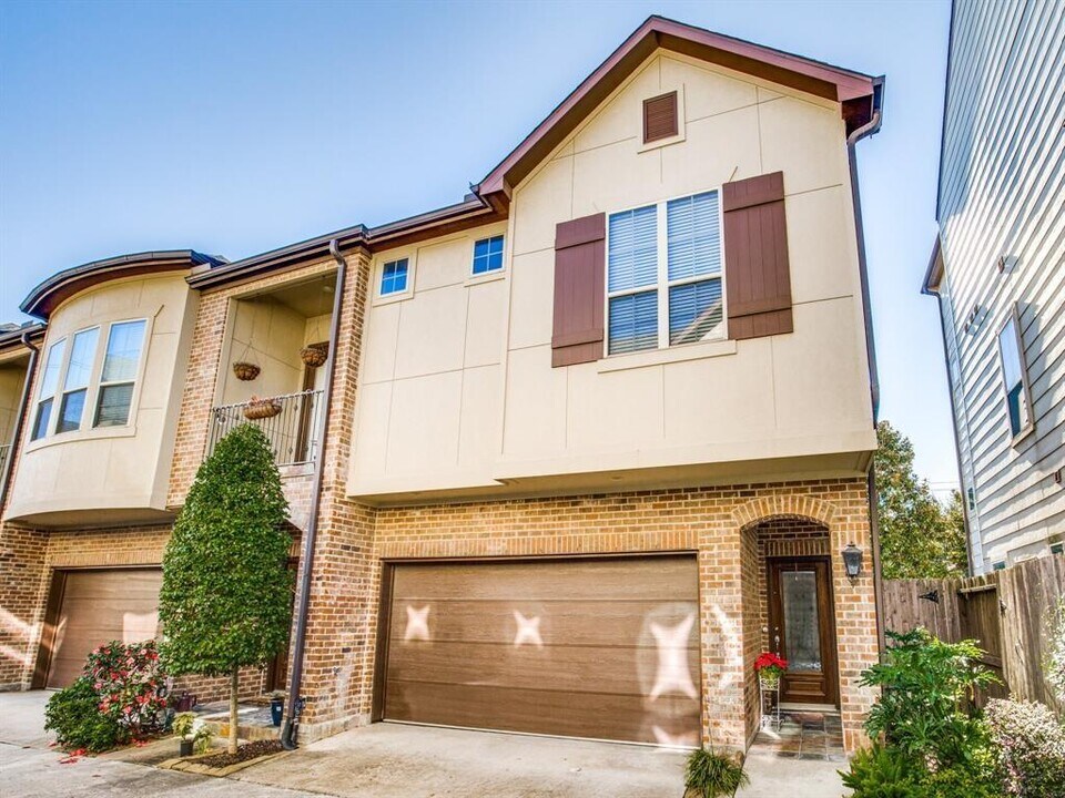 1246 Sampson St in Houston, TX - Building Photo