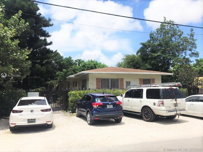 777 NE 85th St-Unit -2 in Miami, FL - Building Photo - Building Photo