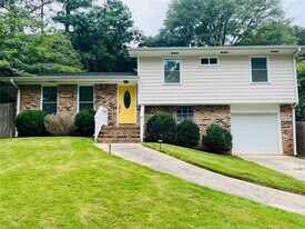 2237 Scotty Cir in Decatur, GA - Building Photo