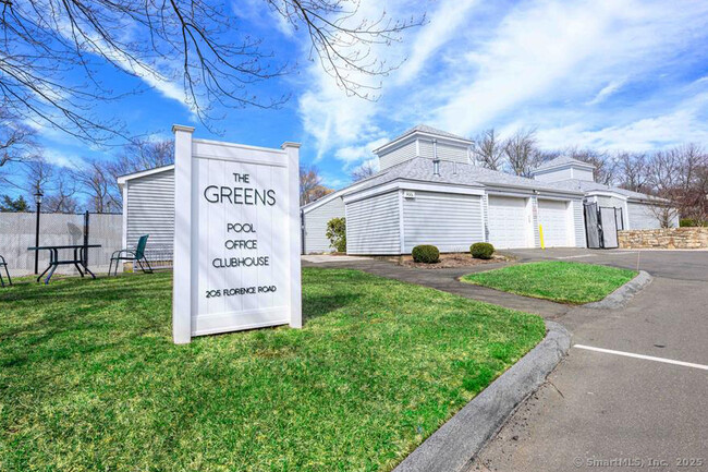 property at 125 Peddlers Dr